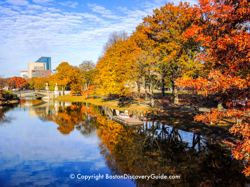 O parque Esplenade, no outono de Boston.